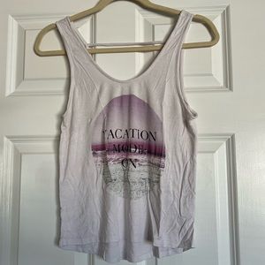 Graphic “vacation mode on” tank